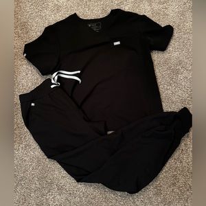 Men’s Figs Scrub Set